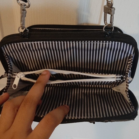 Handbag - Picture 7 of 8